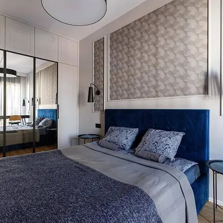 Close-urban Chic - Cozy And Modern Apartment- Jana Pawla 아파트