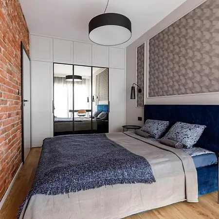 Close-urban Chic - Cozy And Modern Apartment- Jana Pawla 아파트 *